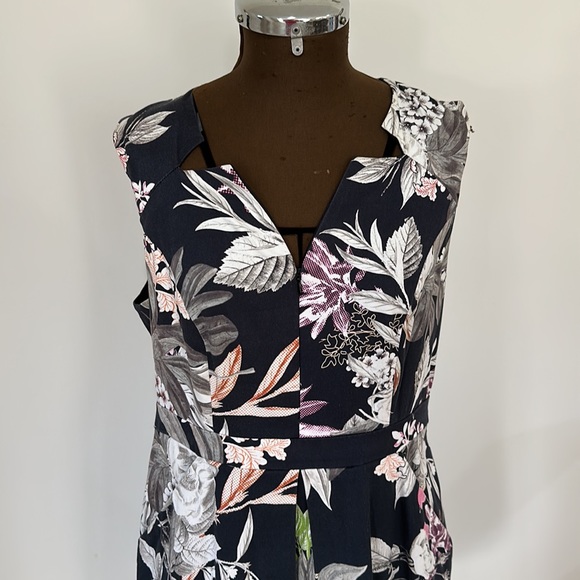 Portmans distressed size 12 black floral dress - Picture 3 of 16